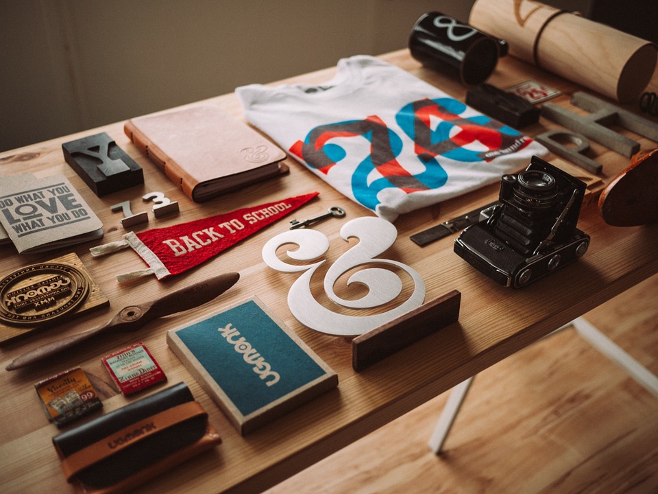 5 Tips For Organizing Photos and Memorabilia